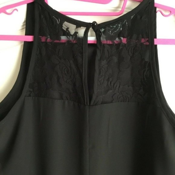 Black Dress with lace accent on the back - Large - Picture 3 of 6
